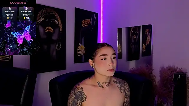  brenna hanson online show from 11/07/25, 07:07