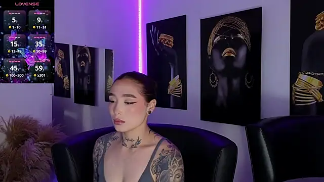  brenna hanson online show from 04/30/26, 03:41
