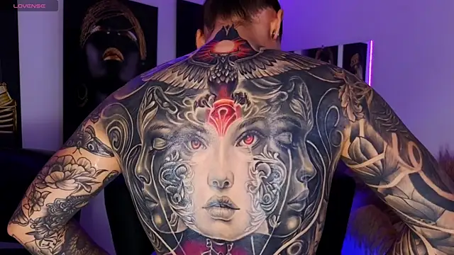  brenna hanson online show from 10/22/25, 05:12