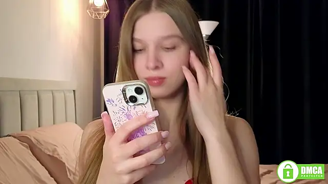 Snapshot of CutieBeauty chatting on 12/21/25, 01:35 CutieBeauty online show from 12/21/25, 01:35