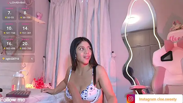 Cloesweety online show from 11/12/25, 09:24