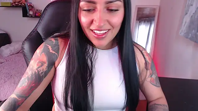 MissDennise online show from 09/20/25, 04:12