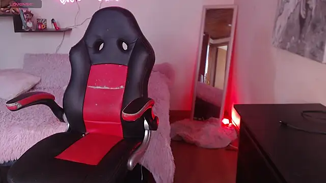 MissDennise online show from 09/24/25, 06:03