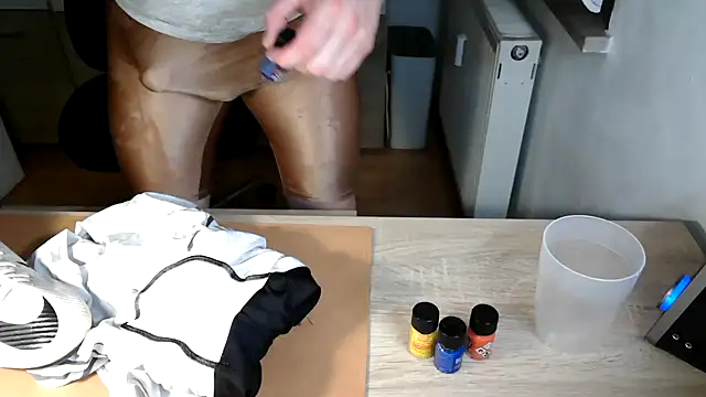 lycrasneakerxh online show from 04/17/26, 09:17