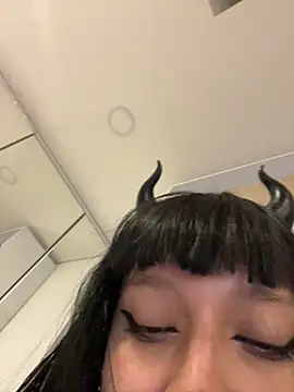 Snapshot of aangie__uwu chatting on 02/26/25, 03:35 aangie uwu online show from 02/26/25, 03:35