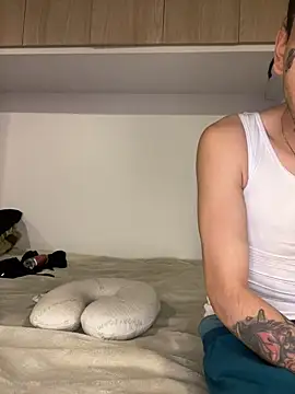 Snapshot of aangie__uwu chatting on 03/02/25, 02:30 aangie uwu online show from 03/02/25, 02:30