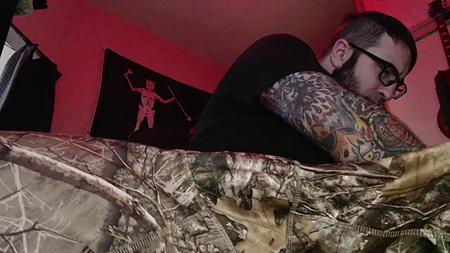 Snapshot of zedizded77 chatting on 12/19/25, 05:04 zedizded77 online show from 12/19/25, 05:04