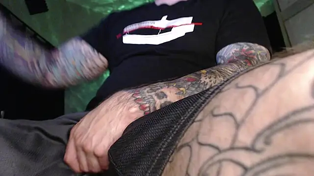 Snapshot of zedizded77 chatting on 01/05/25, 04:04 zedizded77 online show from 01/05/25, 04:04