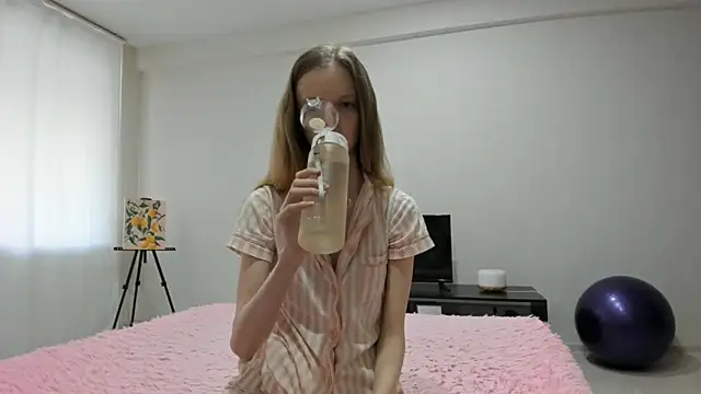 CarolHowward online show from 10/21/25, 04:12