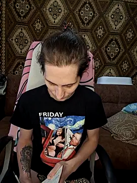 Nikki Sandy online show from 10/03/25, 08:38