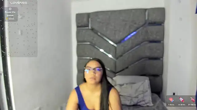 Latinos couples online show from 08/04/26, 03:44