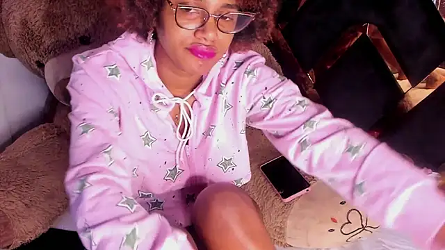 Snapshot of Ebony_beautifull chatting on 02/14/25, 06:45 Ebony beautifull online show from 02/14/25, 06:45