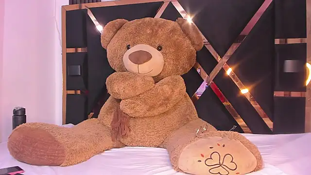 Snapshot of Ebony_beautifull chatting on 02/27/25, 02:03 Ebony beautifull online show from 02/27/25, 02:03