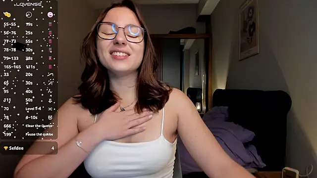 ThreeshaWhite online show from 01/18/26, 05:55