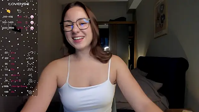 ThreeshaWhite online show from 11/14/25, 05:44