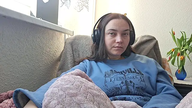 Cyndee Winter online show from 03/18/25, 03:22