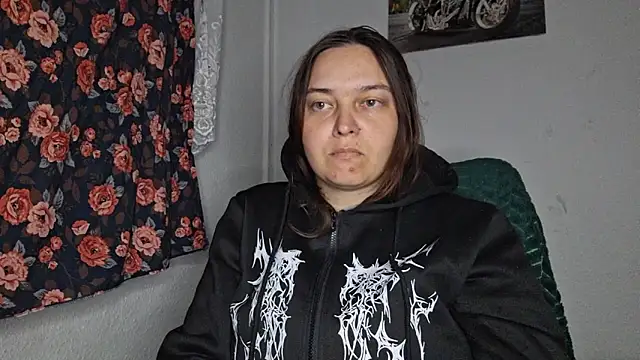 Snapshot of Cyndee_Winter chatting on 04/11/26, 06:33 Cyndee Winter online show from 04/11/26, 06:33