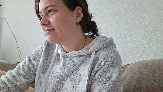 Cyndee Winter online show from 10/04/25, 11:56