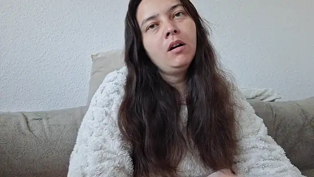 Cyndee Winter online show from 09/28/25, 07:48