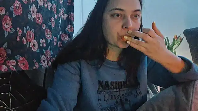 Cyndee Winter online show from 03/18/25, 06:28