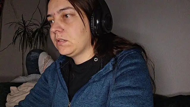 Cyndee Winter online show from 11/04/25, 05:17