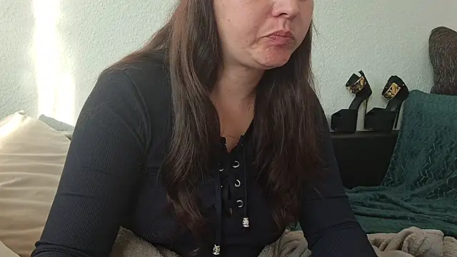 Cyndee Winter online show from 09/20/25, 04:01