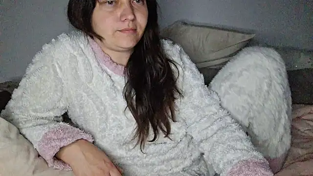 Cyndee Winter online show from 09/28/25, 07:54