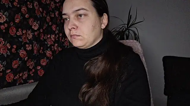 Snapshot of Cyndee_Winter chatting on 12/21/25, 04:08 Cyndee Winter online show from 12/21/25, 04:08