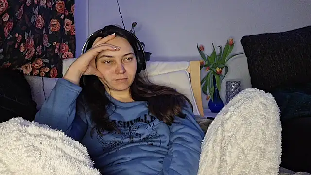 Cyndee Winter online show from 03/19/25, 06:23