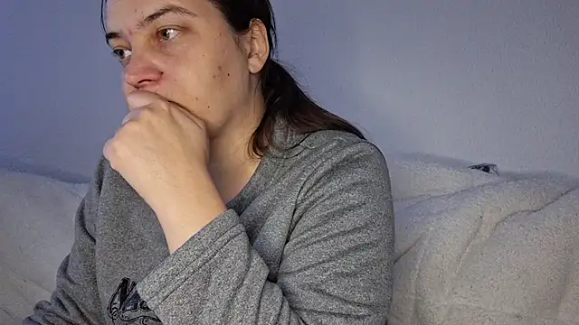 Cyndee Winter online show from 10/25/25, 02:28