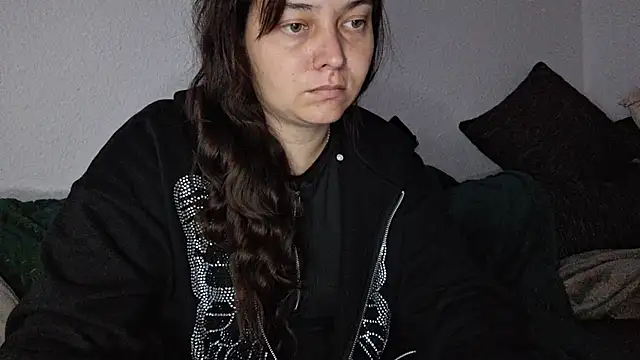 Cyndee Winter online show from 09/17/25, 04:20