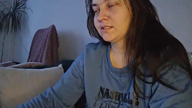 Cyndee Winter online show from 11/28/25, 02:28