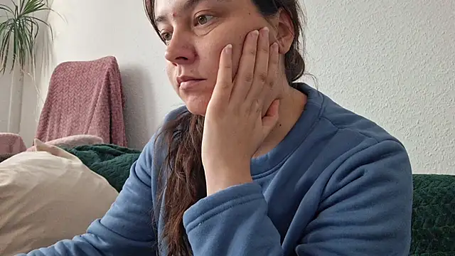 Cyndee Winter online show from 11/02/25, 01:38