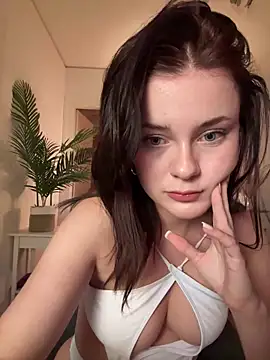 MaribelRiver online show from 04/27/26, 07:45