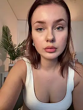 MaribelRiver online show from 04/13/26, 04:55