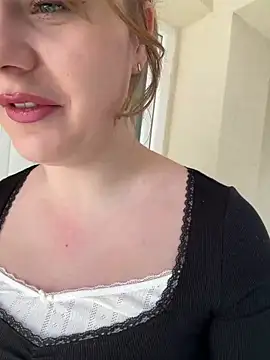 MaribelRiver online show from 03/22/25, 02:47