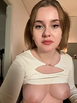 MaribelRiver online show from 10/01/25, 09:29