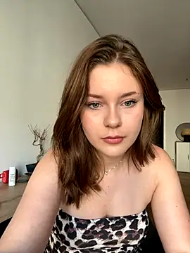 MaribelRiver online show from 11/08/25, 11:03