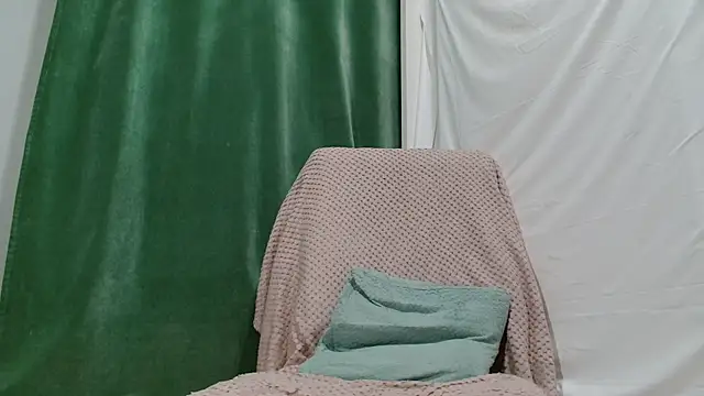 Luckyalice 4u online show from 05/16/26, 10:42