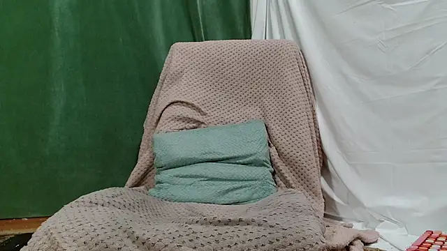 Luckyalice 4u online show from 04/21/26, 07:09