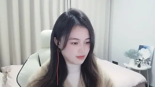 Snapshot of Wofeifei-baby chatting on 12/12/24, 03:48 Wofeifei-baby online show from 12/12/24, 03:48