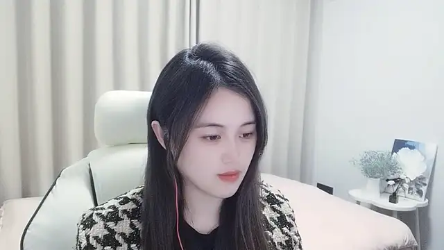 Snapshot of Wofeifei-baby chatting on 12/07/24, 03:58 Wofeifei-baby online show from 12/07/24, 03:58