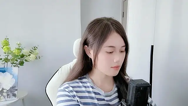 Snapshot of Wofeifei-baby chatting on 09/15/25, 01:39 Wofeifei-baby online show from 09/15/25, 01:39