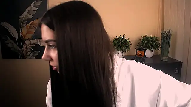 Snapshot of Lili_magic chatting on 10/29/25, 08:57 Lili magic online show from 10/29/25, 08:57