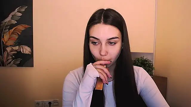 Lili magic online show from 09/13/25, 01:00