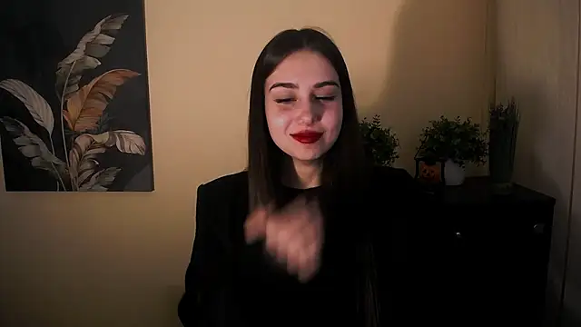 Snapshot of Lili_magic chatting on 10/31/25, 12:13 Lili magic online show from 10/31/25, 12:13