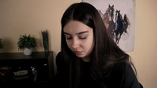 Snapshot of Lili_magic chatting on 12/14/25, 03:28 Lili magic online show from 12/14/25, 03:28