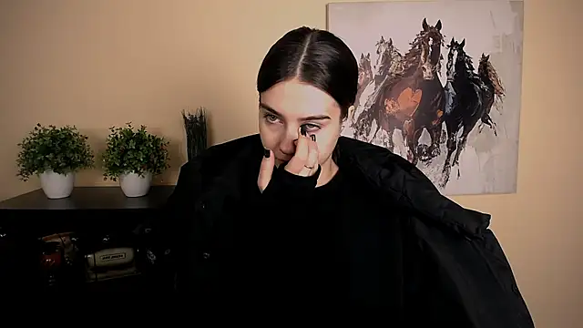 Snapshot of Lili_magic chatting on 02/08/26, 04:05 Lili magic online show from 02/08/26, 04:05