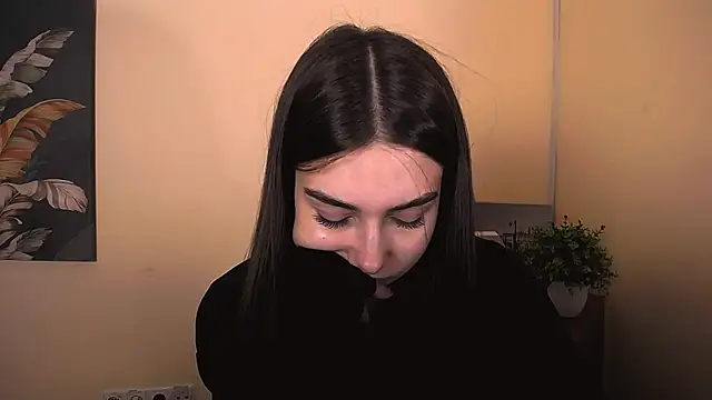 Lili magic online show from 10/18/25, 07:21