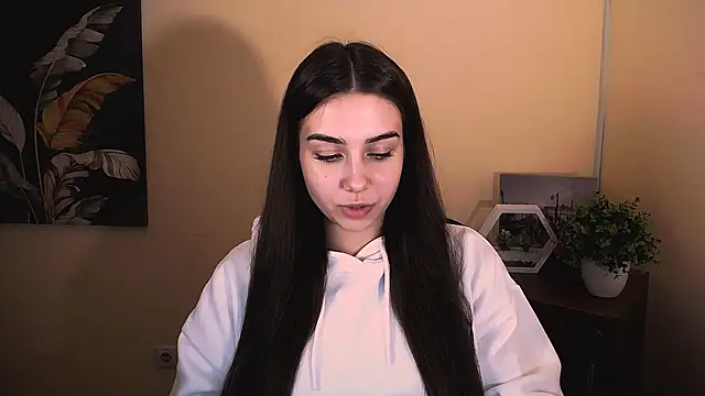Lili magic online show from 10/11/25, 12:28